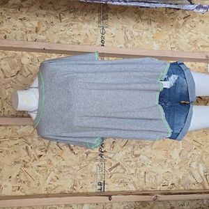 Womans gray top